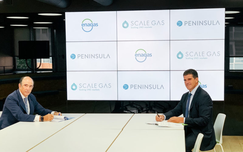 Marcelino Oreja, Ceo Of Enagás And John A. Bassadone, Ceo Of Peninsula, At The Signing Of The Agreement
